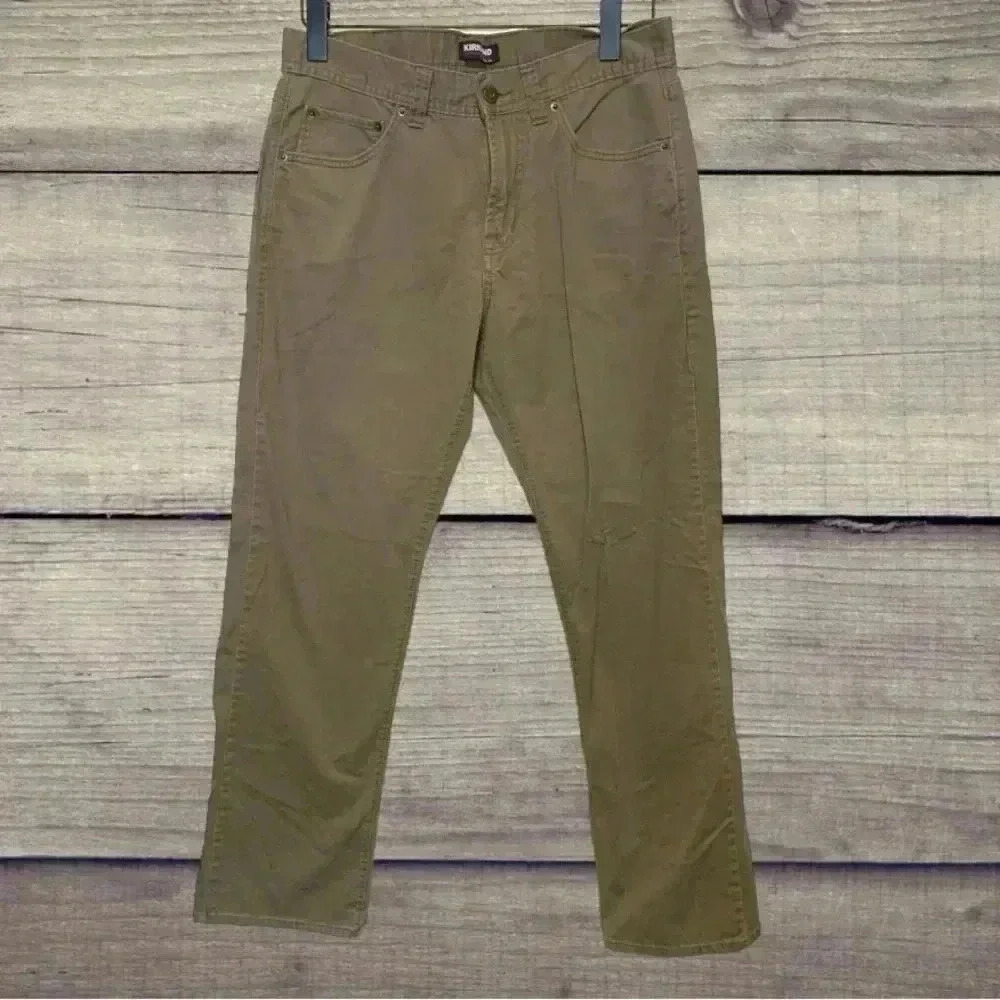 Kirkland men’s brushed twill pants, light brown, size 32 x 30